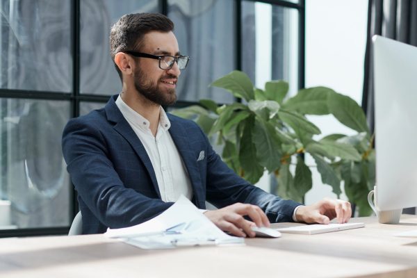 Comment et combien vendre ses parts de SARL ?